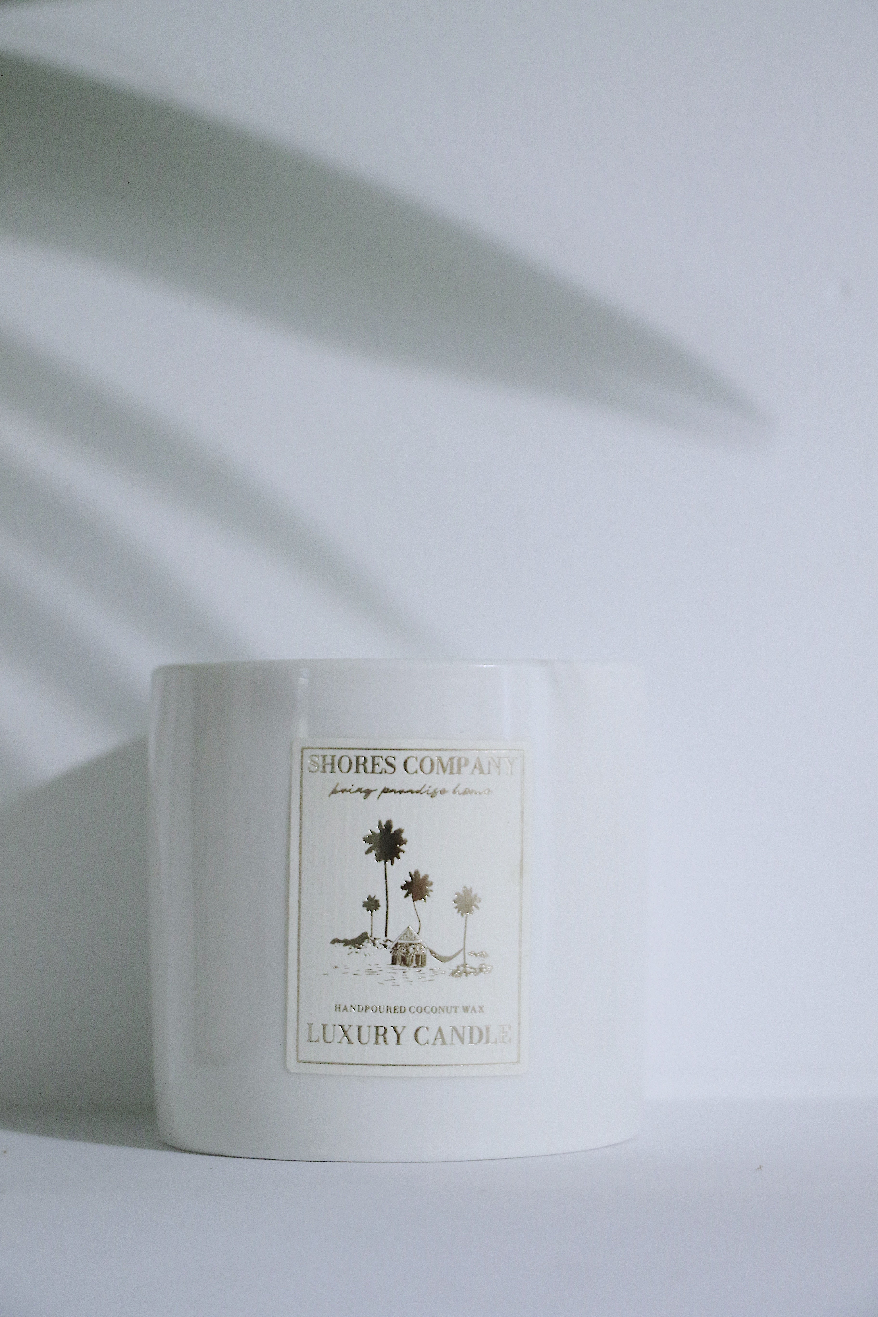 Why Coconut Wax Is the Secret to Long-Lasting, Fragrant Candles: A Comparison to Soy, Paraffin, and Beeswax