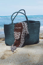 Woven bag with isle sarong 