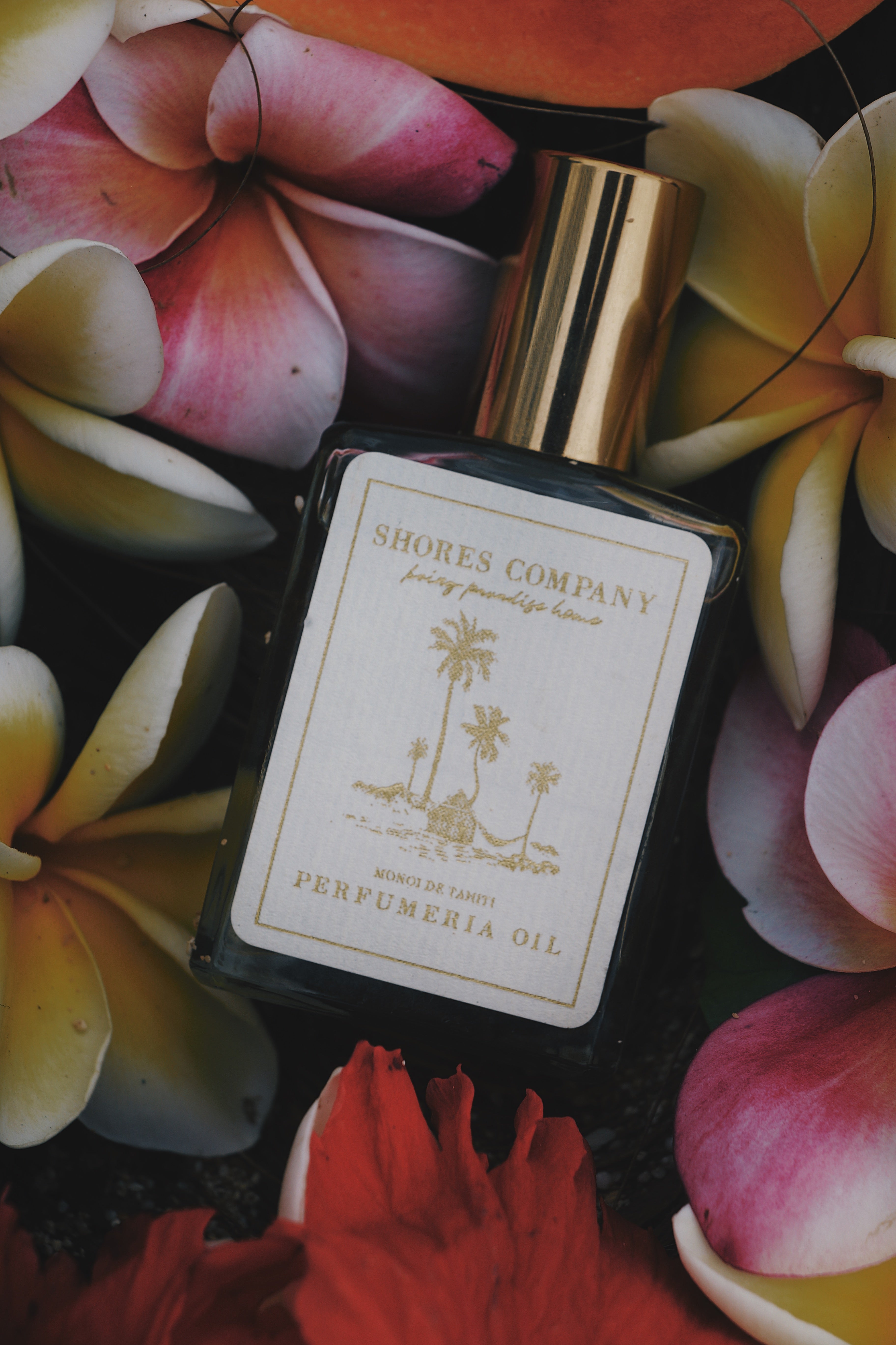 Luxurious Coffea Flores Monoi De Tahiti Oil with scents of acai, jasmine, and coconut milk, infused with Monoi de Tahiti for deeply hydrating, radiant skin