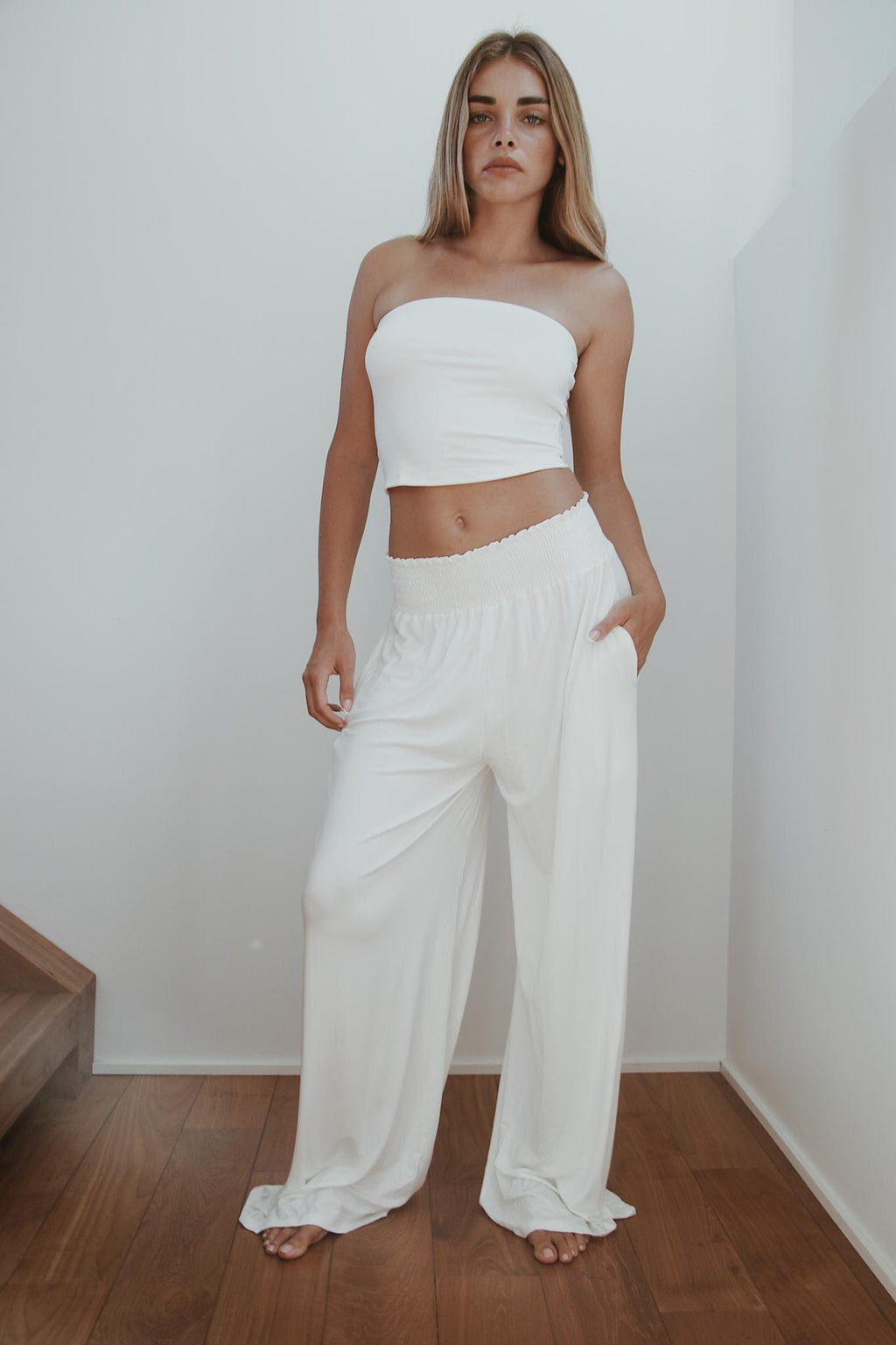 Brisa Pant in white side pocket detail in lightweight resort fabric